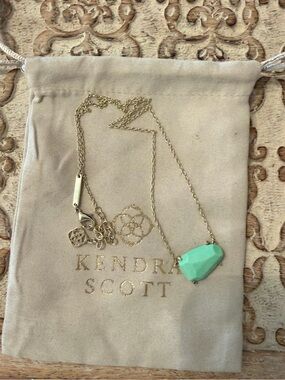 Kendra Scott Elisa Pendant Necklace Mint Turquoise Gold Tone